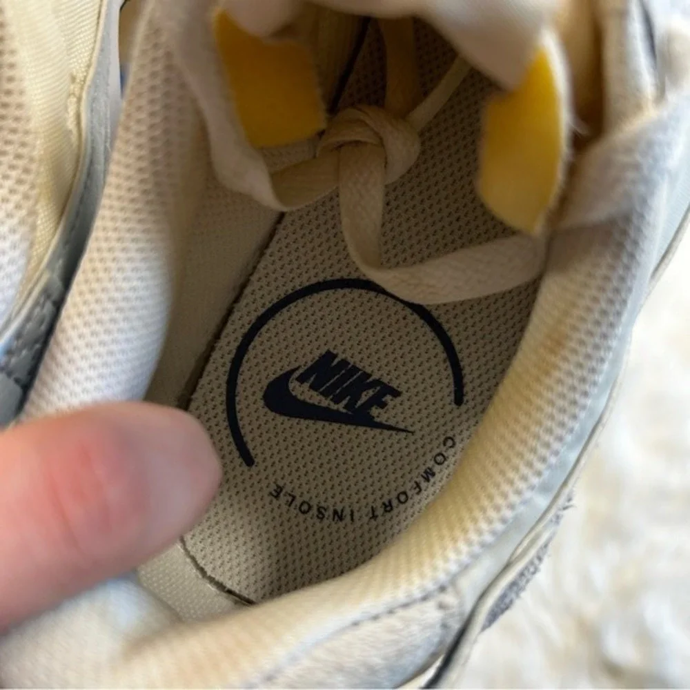 Nike Waffle Debut Sail Light Orewood Brown DH9523-105 Womens‎ 8 Low Top Sneakers